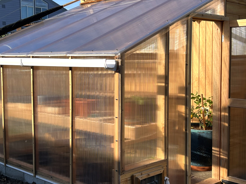 Read more about the article Winter Greenhouse